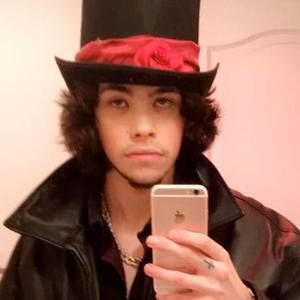 Meet your Posher, Damon